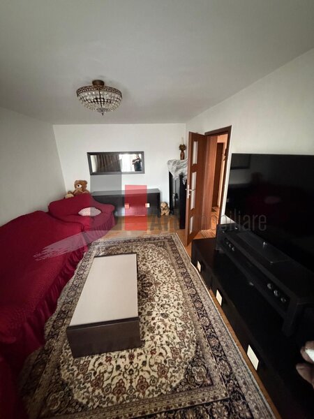 Crangasi, apartament cu 3 camere de vanzare, loc de parcare.